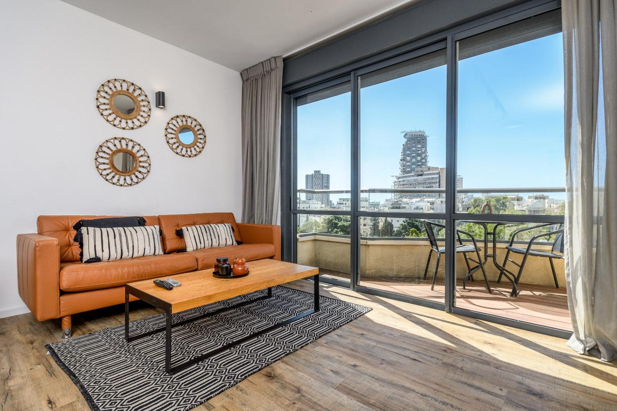 Апартаменти Modern & Sunny 1 Bdr W Balcony And Parking Тель-Авів Екстер'єр фото